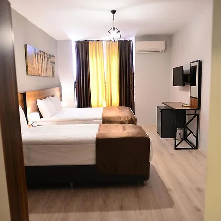 Privado Hotel 3*