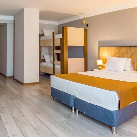Privado Hotell 3*