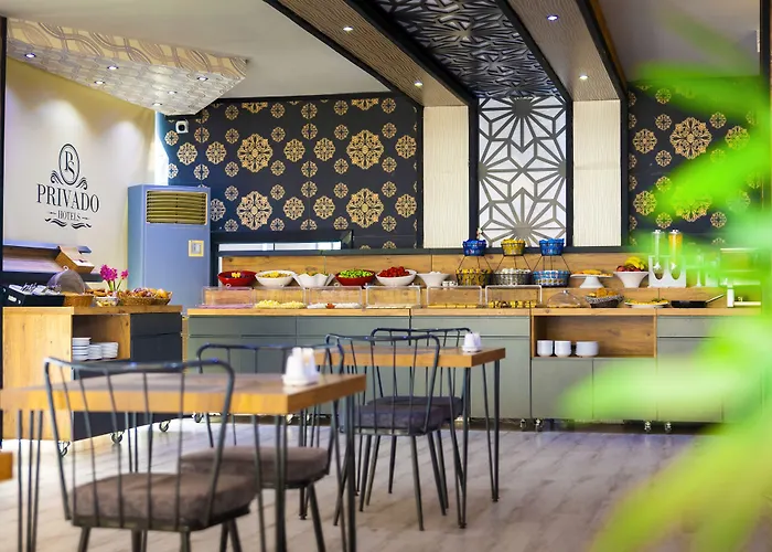 Privado Hotel 3*