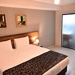 Privado فندق 3*