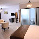 فندق Privado 3*