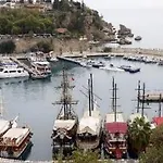 Privado فندق